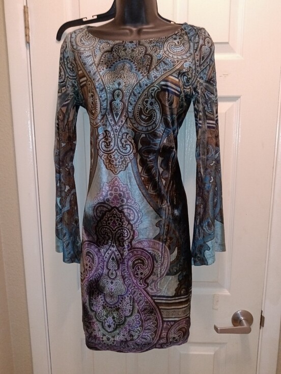 ONE WORLD Dresses & Skirts - One World Velvet Paisley Print Long Sleeve Bodycon Tunic Dress in Blue & Purple